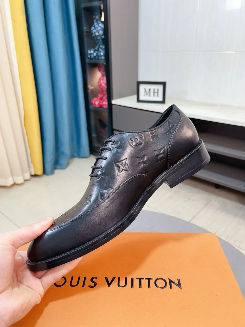 Men's shoes 💰540🌹🌹 [LV] Louis Vuitton's popular casual leather shoes 🎖Fashionable and elegant 🎖🎖Material: Original imported cowhide open edge beads, washed cowhide leather lining, original molded rubber outsole, high-end and classy, ​​elegant quality, instantly transforming into a handsome man ❤❤Standard\nNumber of sizes: 39-44, 38 45 46 customized